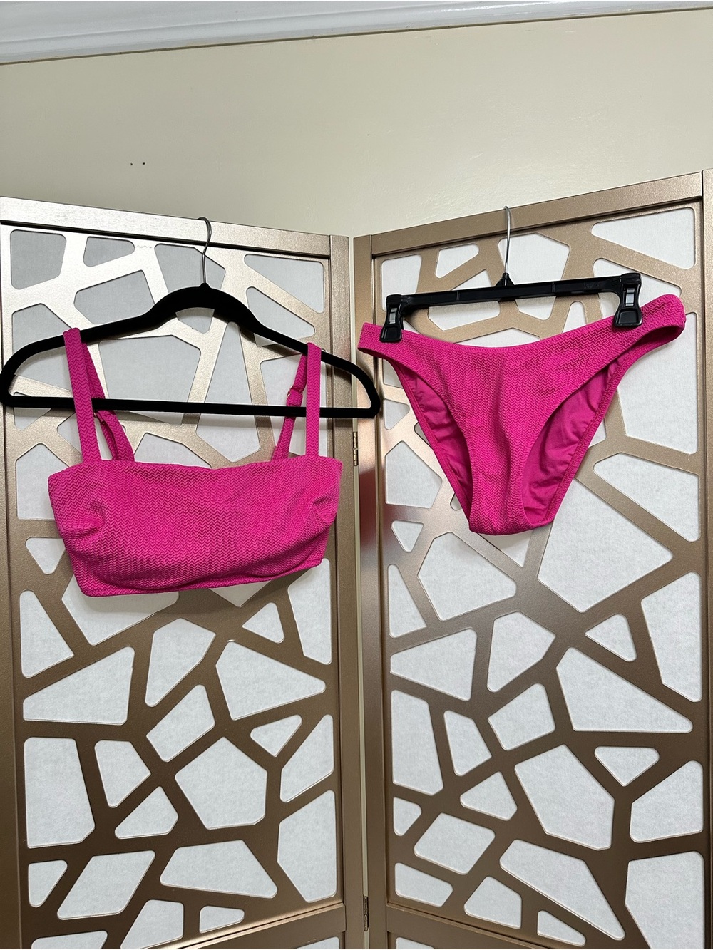 Seafolly - Pink Textured Two-Piece Swim Set Top w straps & High-Cut Bottoms